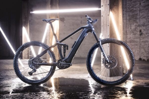 Bulls Sonic EVO AM 6 Carbon - Dark Grey Matte Bulls Sonic EVO AM 6 Carbon - Dark Grey Matte